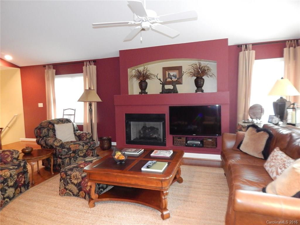99 Ridgetop Circle #301 - Photo 3