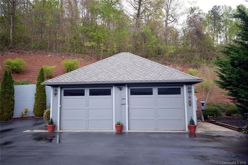208 Hawks Crest Drive - Photo 2