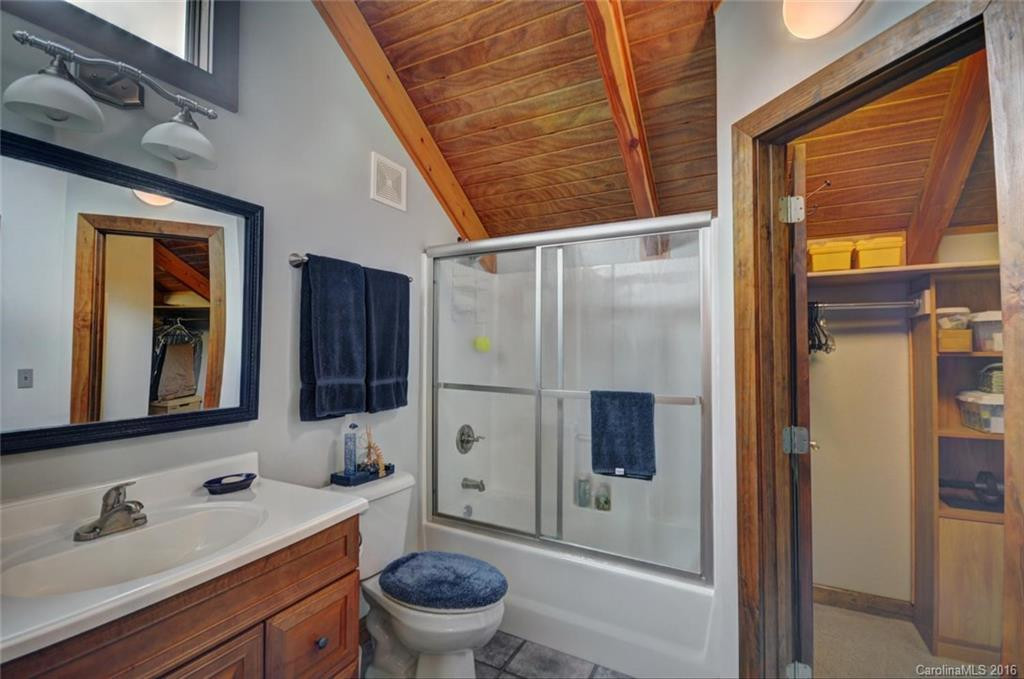 208 Hawks Crest Drive - Photo 18