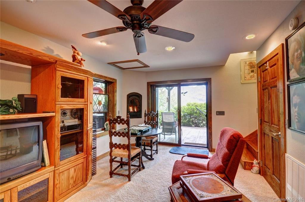 208 Hawks Crest Drive - Photo 19