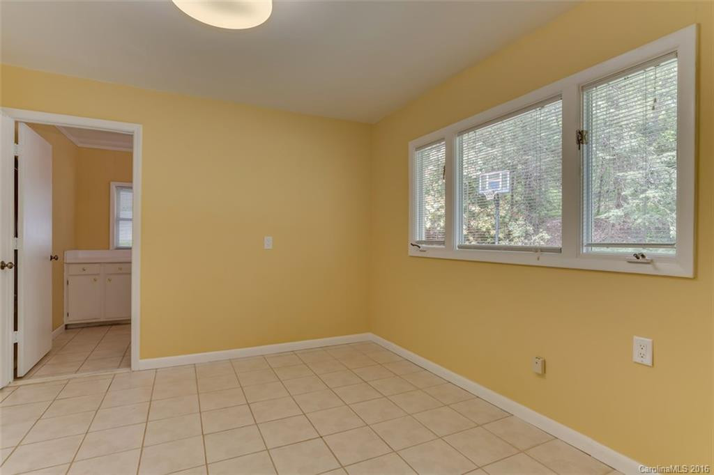310 Ivy Drive - Photo 12