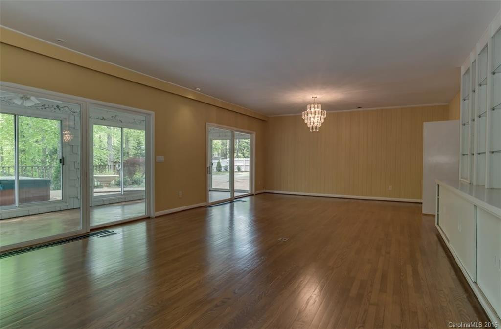 310 Ivy Drive - Photo 14