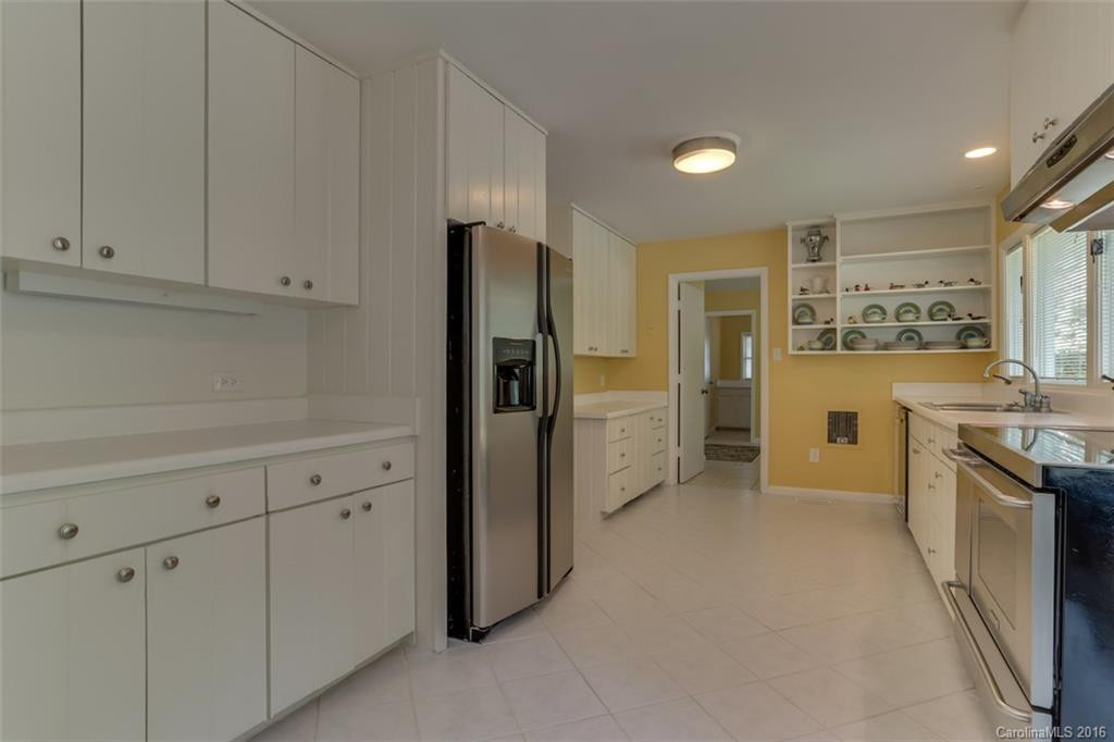 310 Ivy Drive - Photo 7