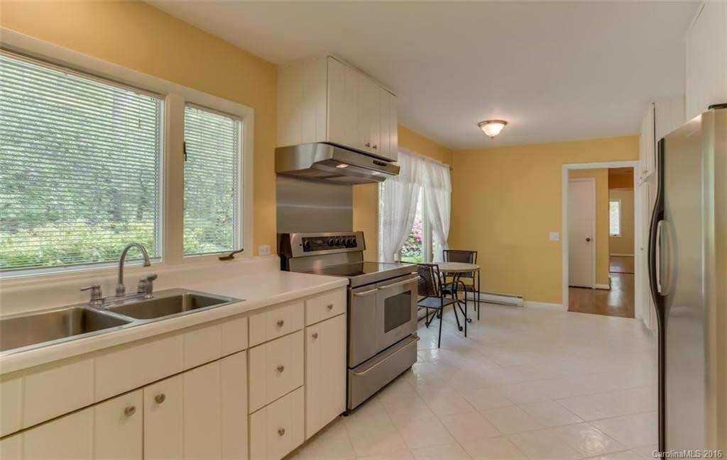 310 Ivy Drive - Photo 8