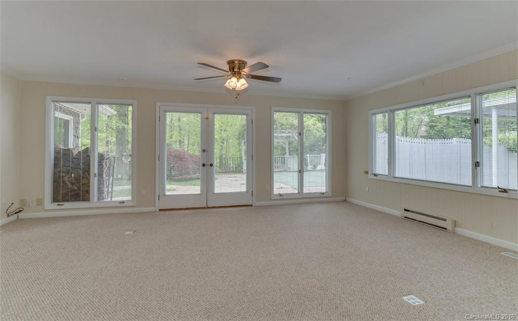 310 Ivy Drive - Photo 9