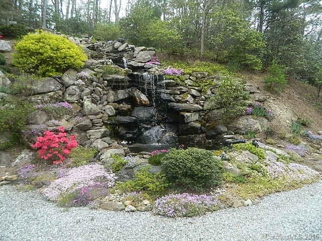 1338 Golden Road - Photo 2