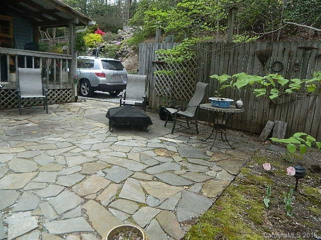 1338 Golden Road - Photo 18