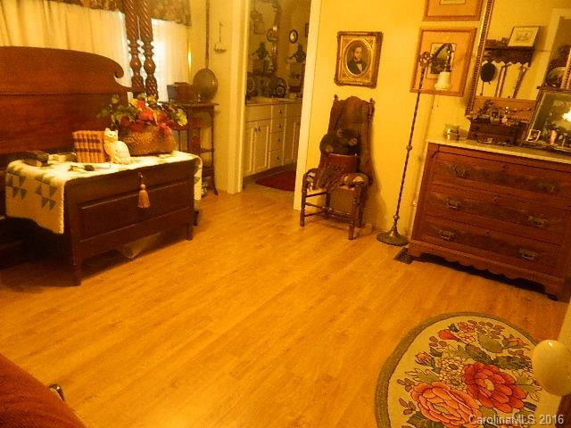1338 Golden Road - Photo 19