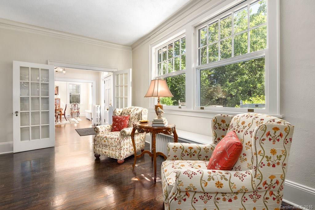 208 Cumberland Avenue - Photo 2