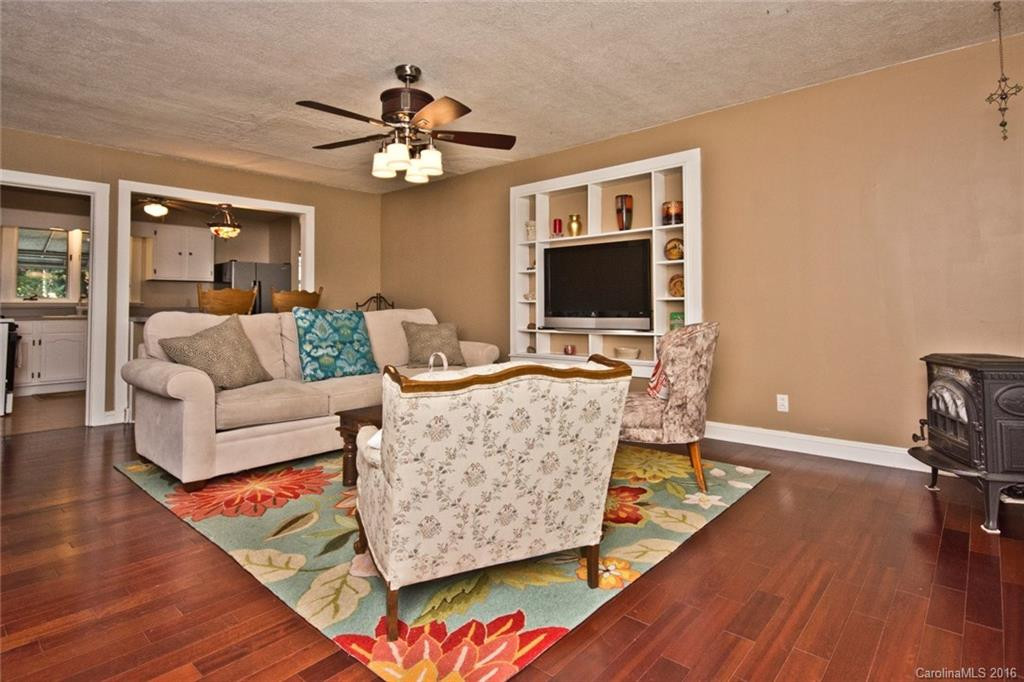 15 King Street - Photo 2