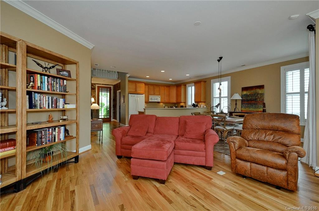 111 Augusta Circle #17 - Photo 3