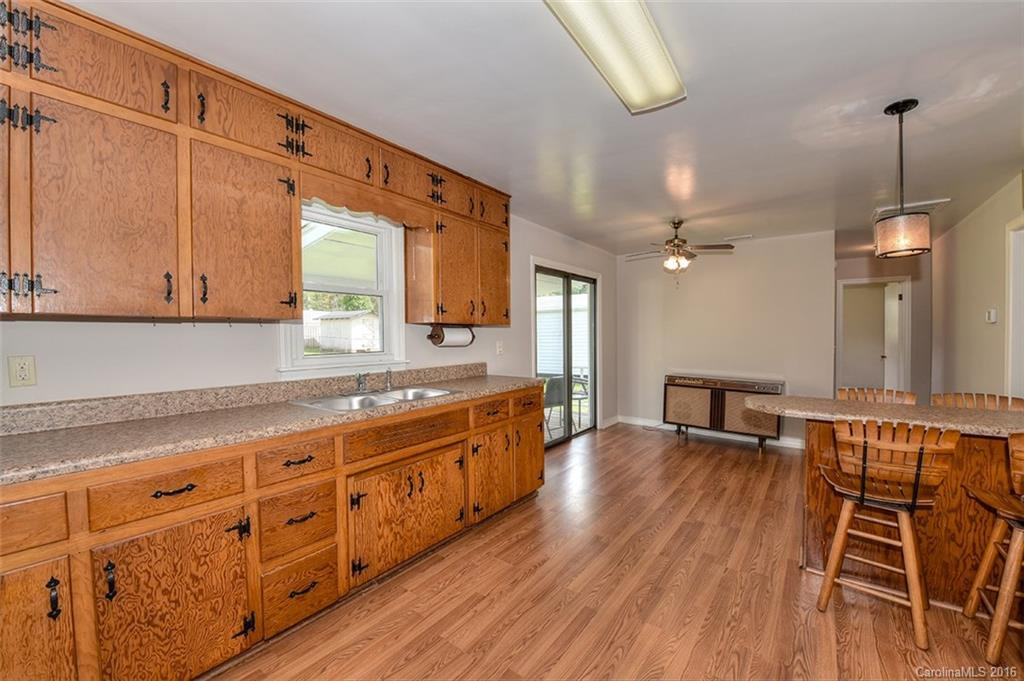 1553 Allens Creek Road - Photo 2
