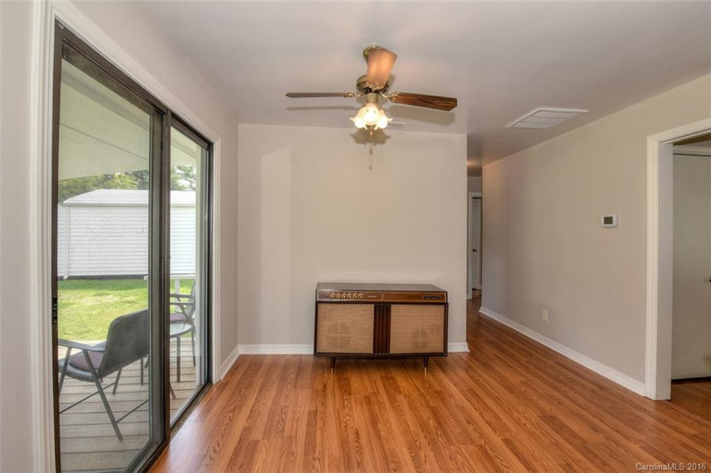 1553 Allens Creek Road - Photo 5