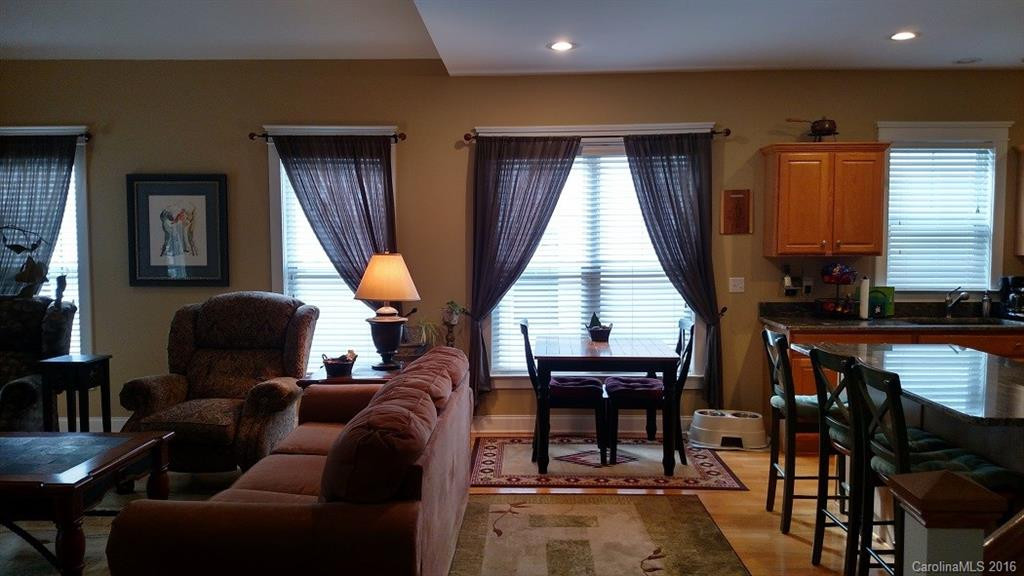 1407 Kenton Lane - Photo 8