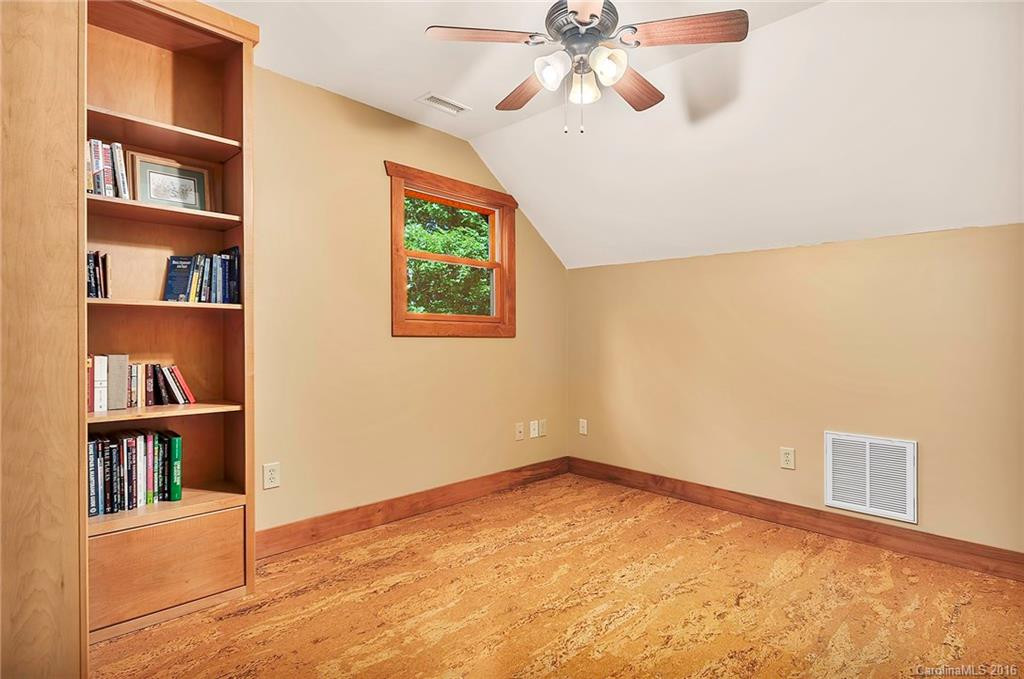 2 Solomon Circle - Photo 16
