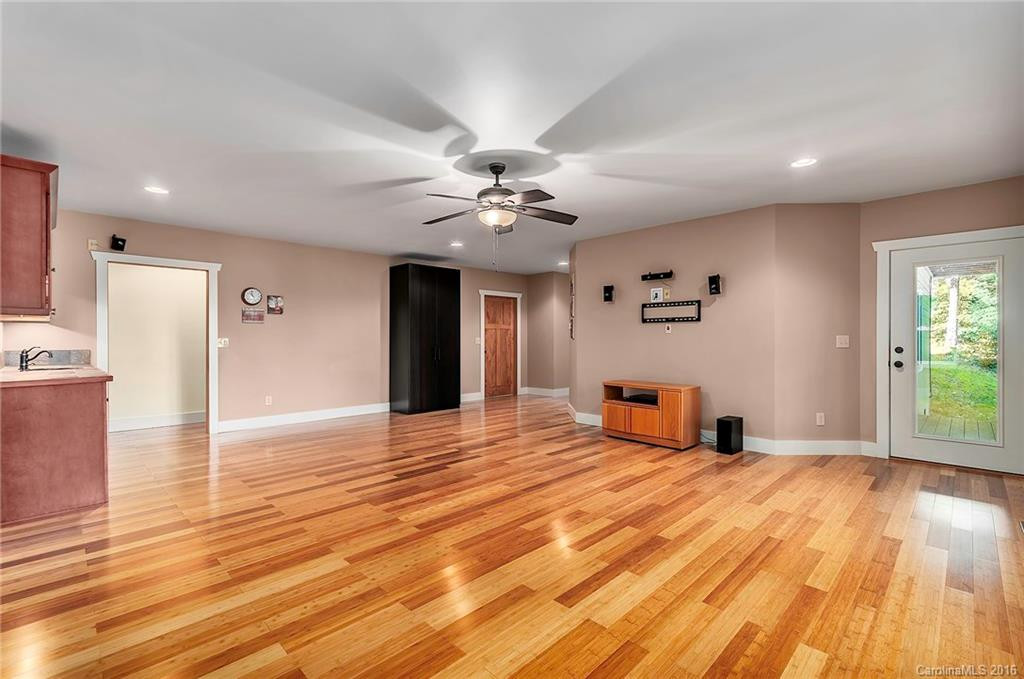 2 Solomon Circle - Photo 18