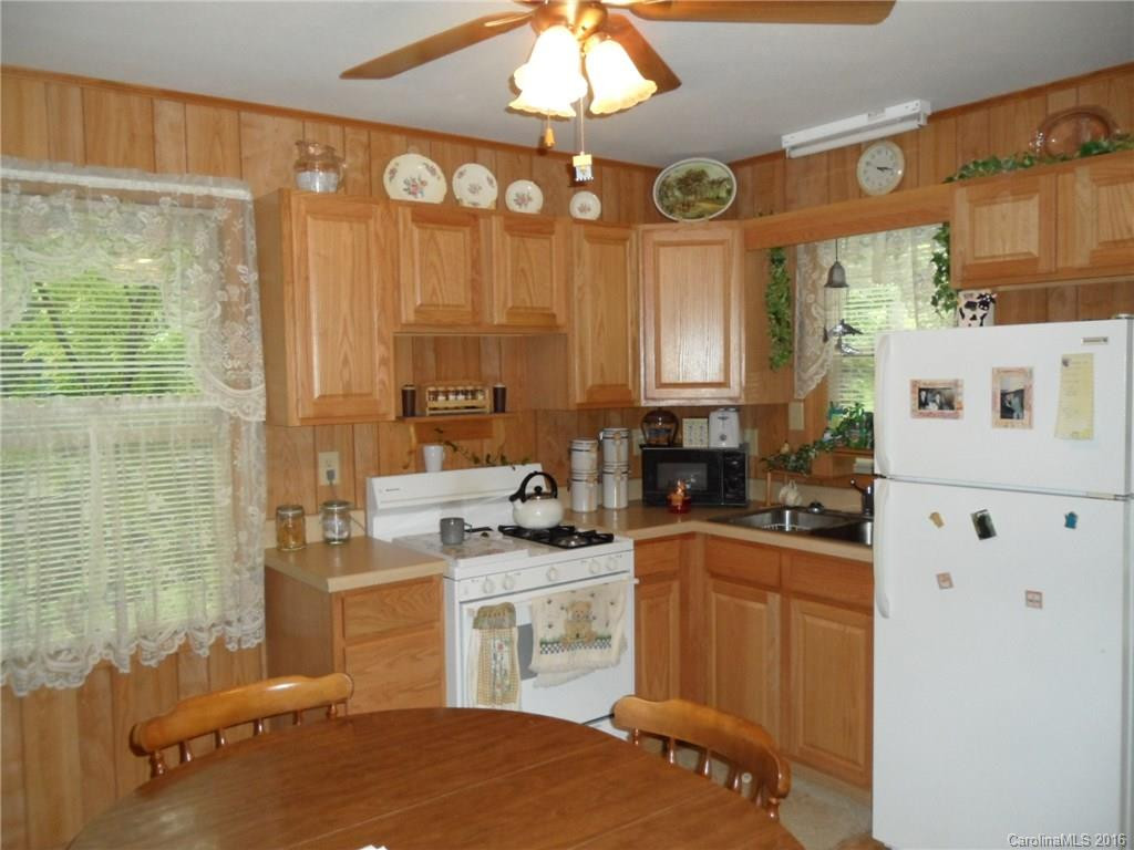16 Cardinal Lane - Photo 2