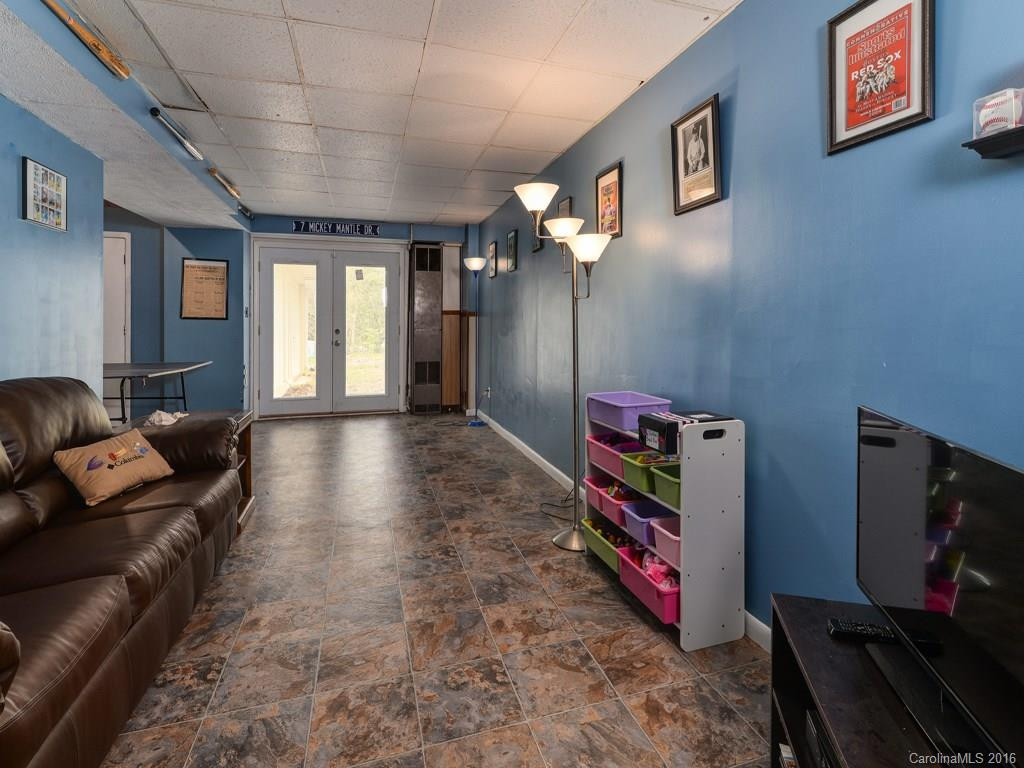 1 Pine Grove Court - Photo 16