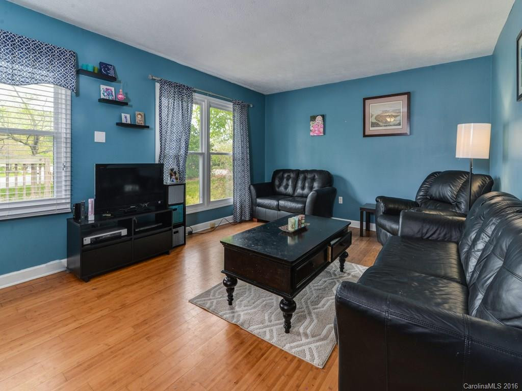 1 Pine Grove Court - Photo 4