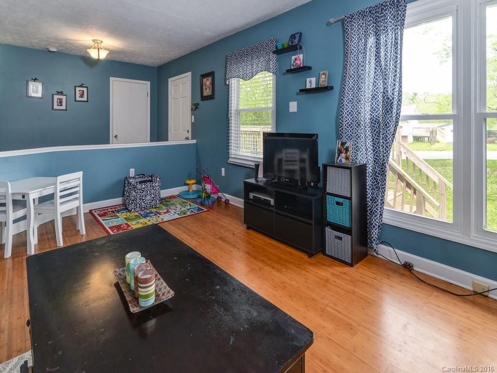 1 Pine Grove Court - Photo 5