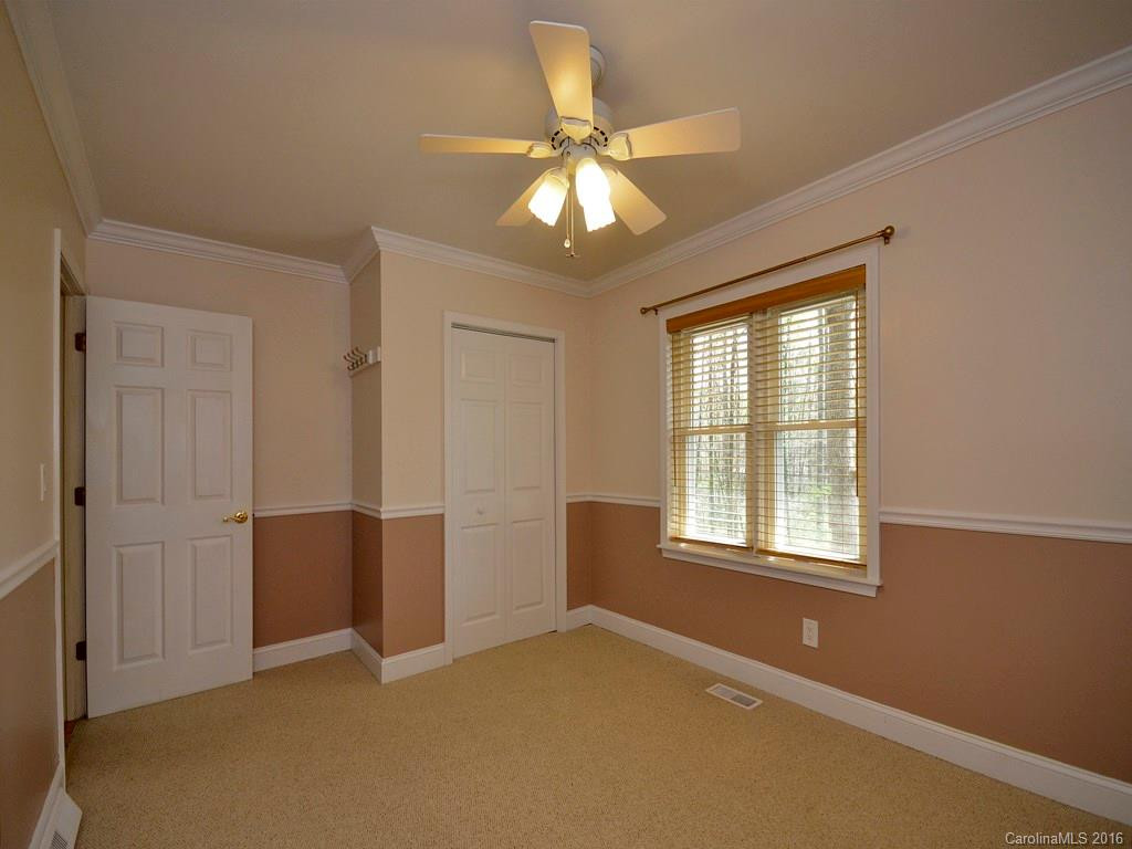 143 Fox Run Drive - Photo 7