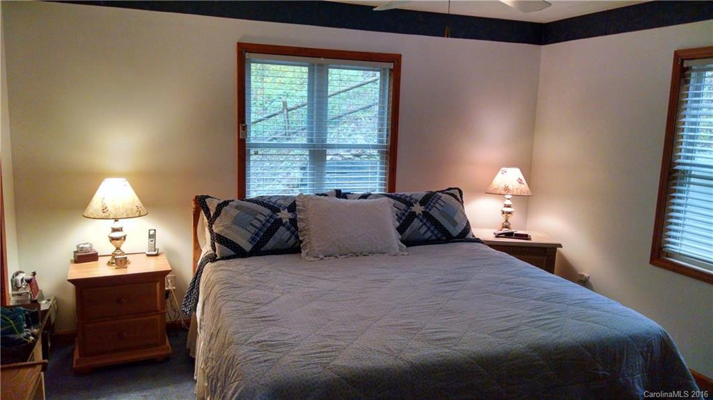 783 Mountain View Drive - Photo 16