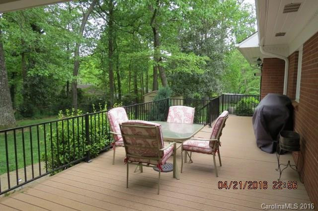 205 Fernwood Drive - Photo 4
