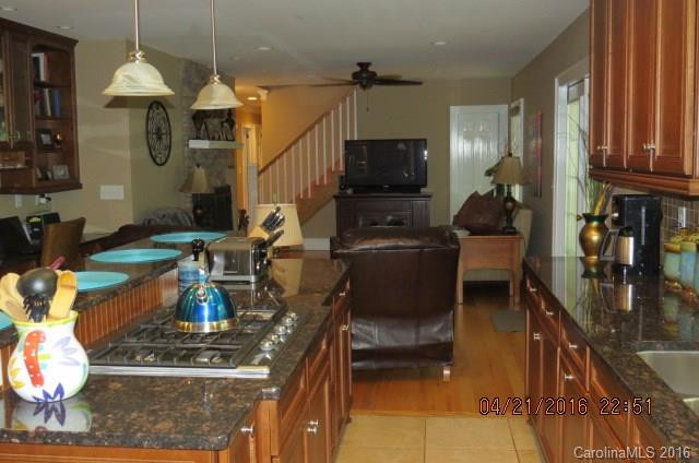 205 Fernwood Drive - Photo 10
