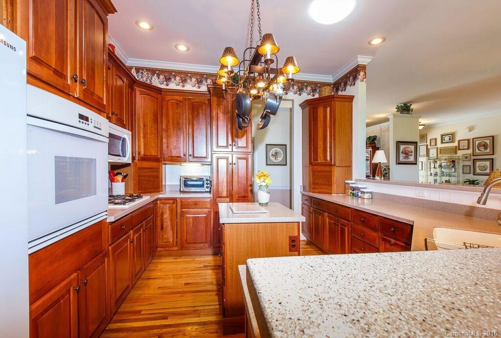 241 Dvdegi Court - Photo 10