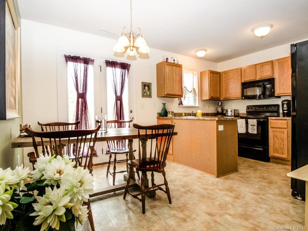 103 Sunny Meadows Boulevard #6 - Photo 9