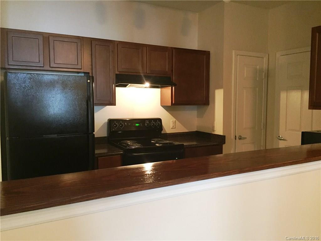 100 Vista Lake Drive #102 - Photo 2