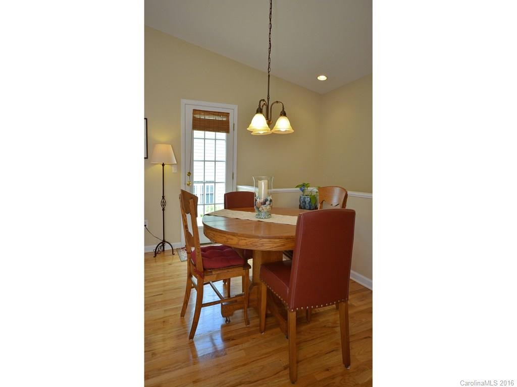 40 Spring Village Lane - Photo 3