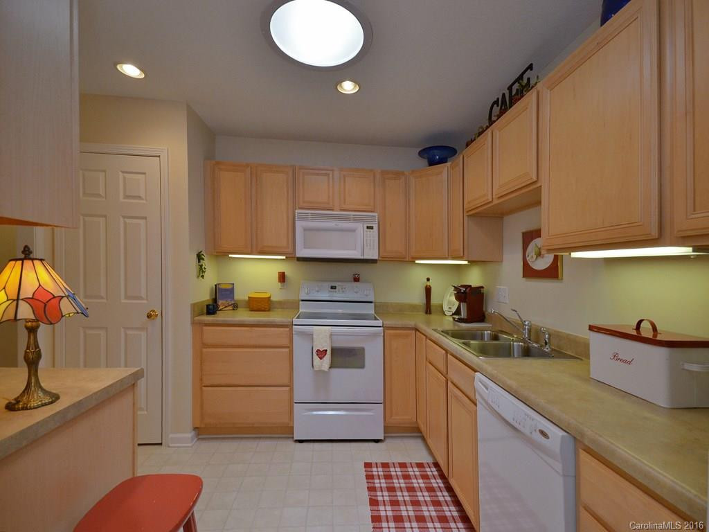 40 Spring Village Lane - Photo 4