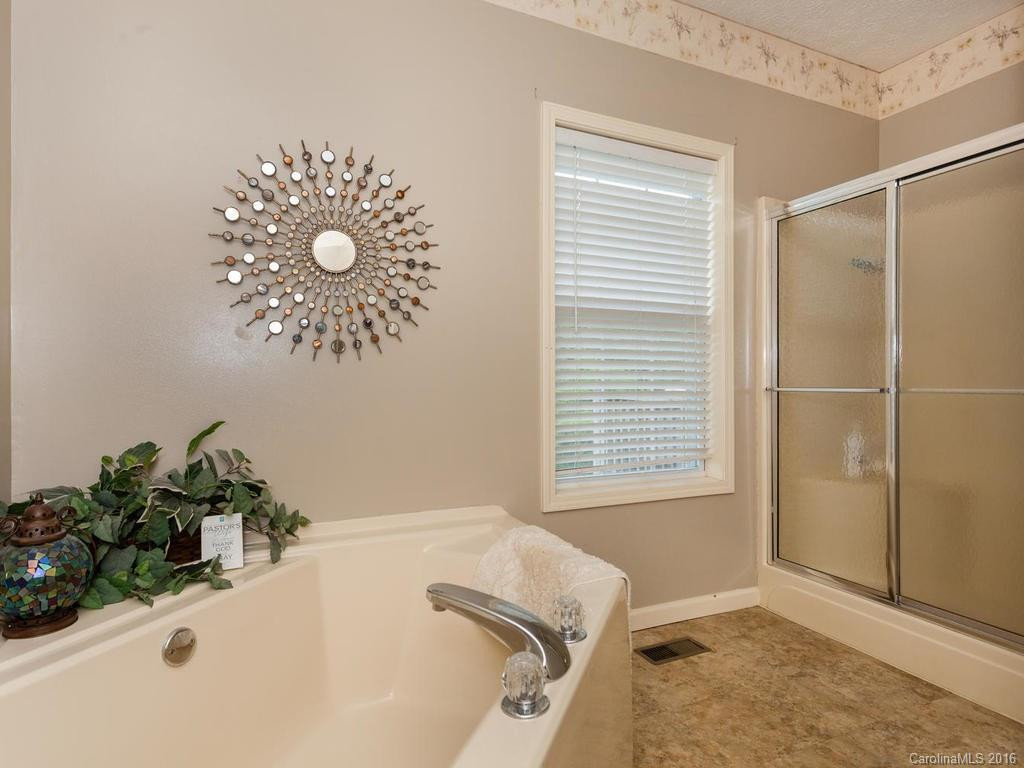 7 Lindon Cove Road - Photo 16