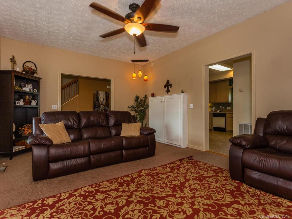 7 Lindon Cove Road - Photo 6