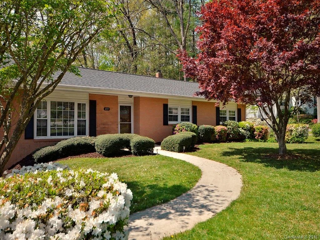 433 Hillcrest Circle #10