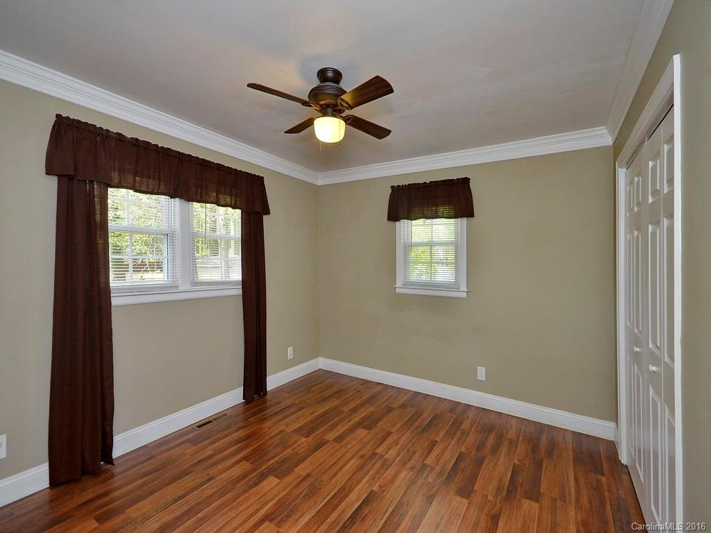 433 Hillcrest Circle #10 - Photo 13