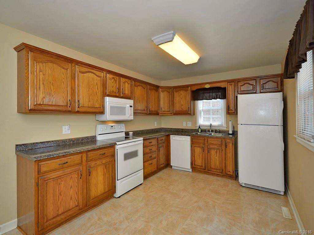 433 Hillcrest Circle #10 - Photo 9