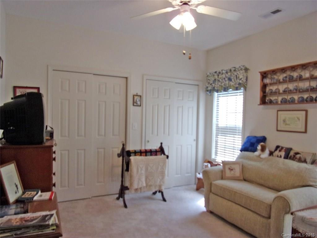 257 Cambridge Drive - Photo 11