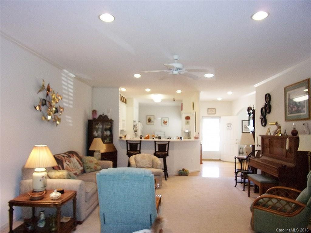 257 Cambridge Drive - Photo 3