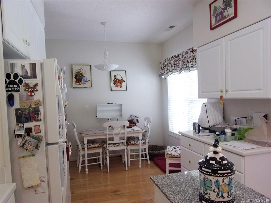 257 Cambridge Drive - Photo 6