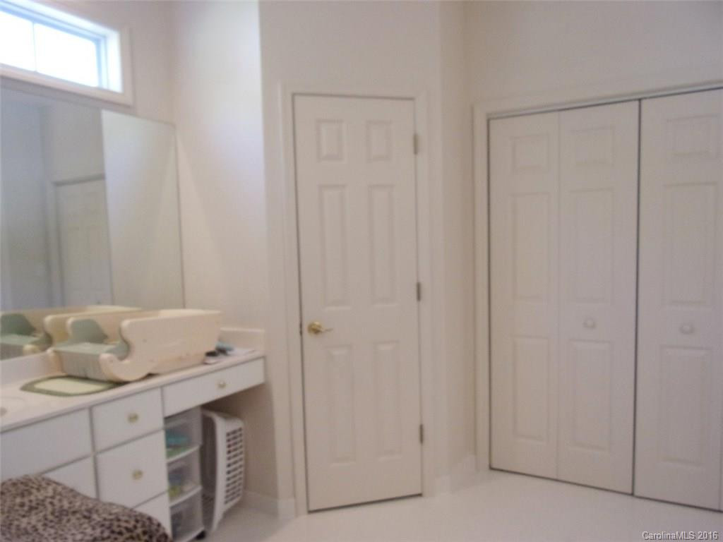 257 Cambridge Drive - Photo 10