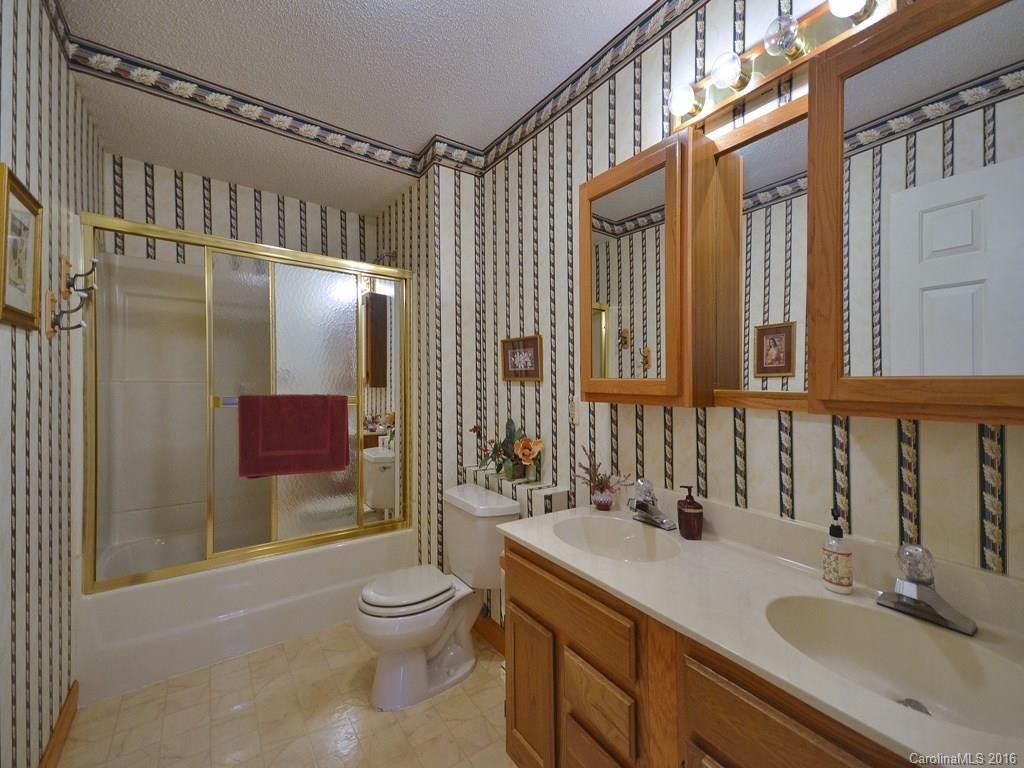 136 Chimney Glen Drive - Photo 11