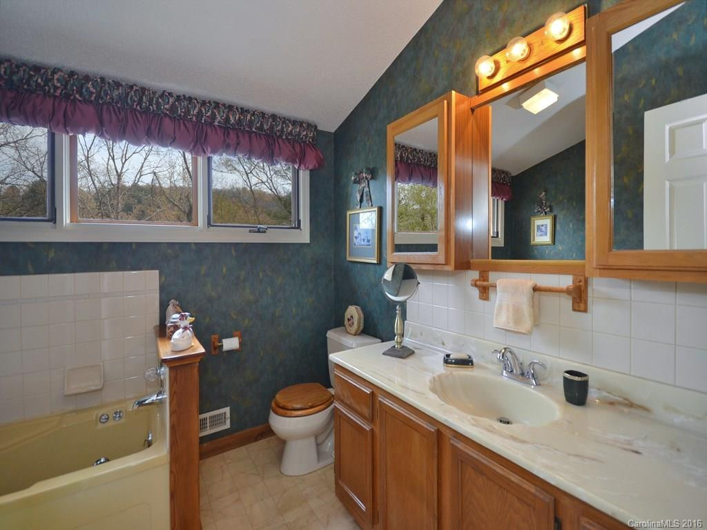 136 Chimney Glen Drive - Photo 17
