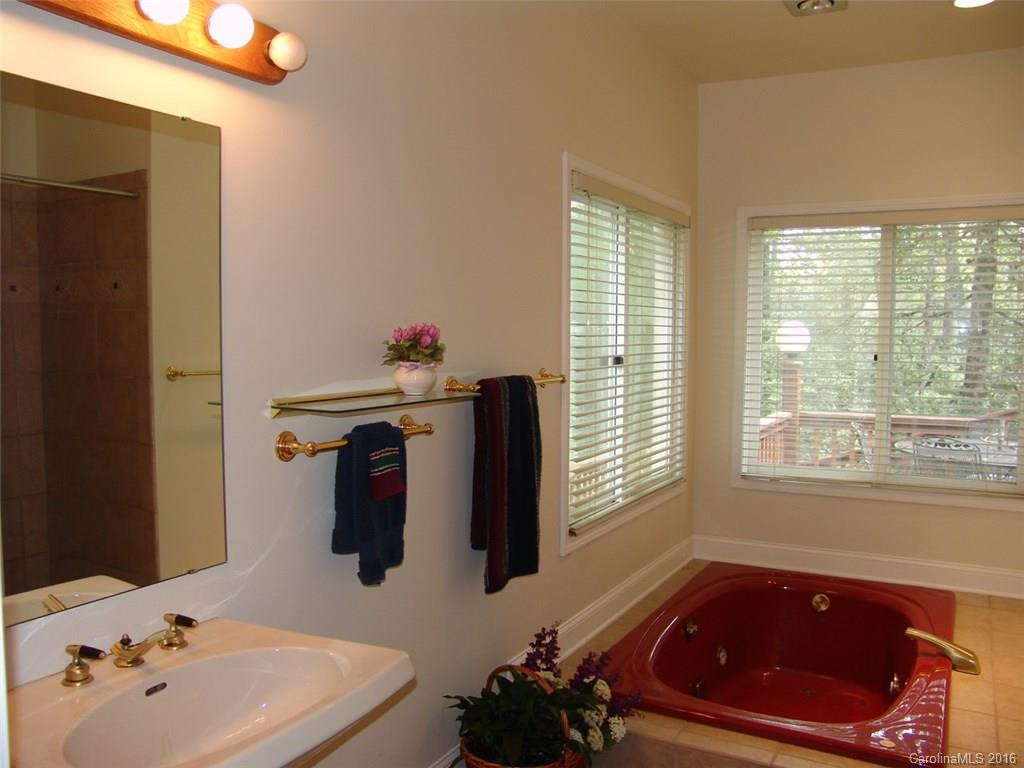 170 Fairway Drive - Photo 5