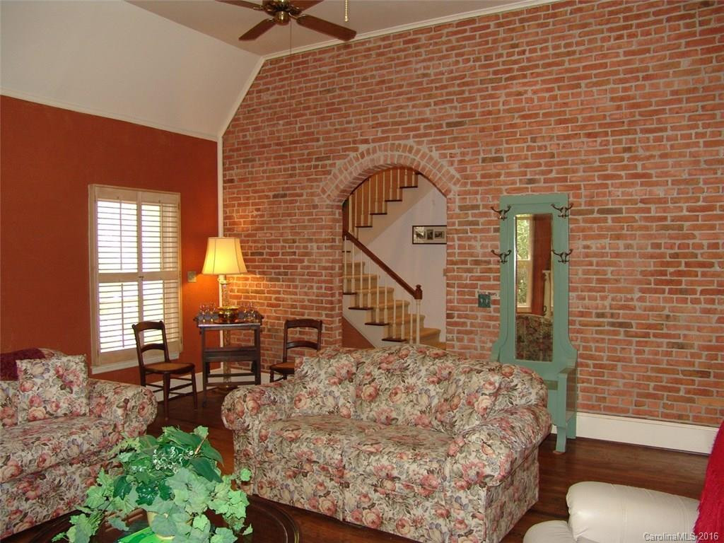 170 Fairway Drive - Photo 8