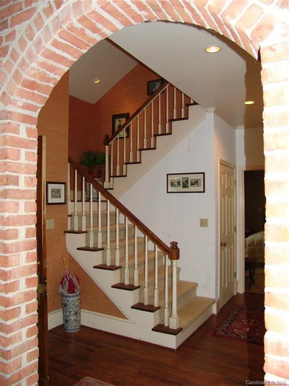 170 Fairway Drive - Photo 9