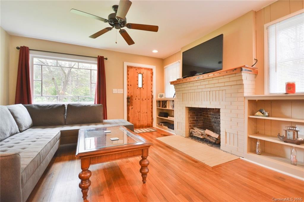 61 Wolfe Cove Road - Photo 2