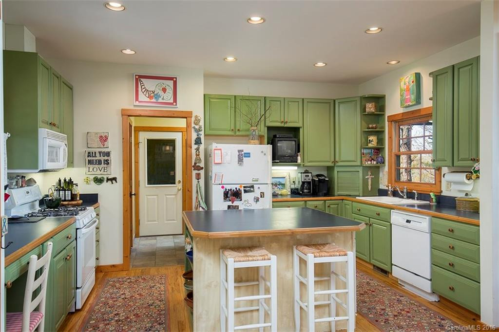 580 Feed Rock Road - Photo 3