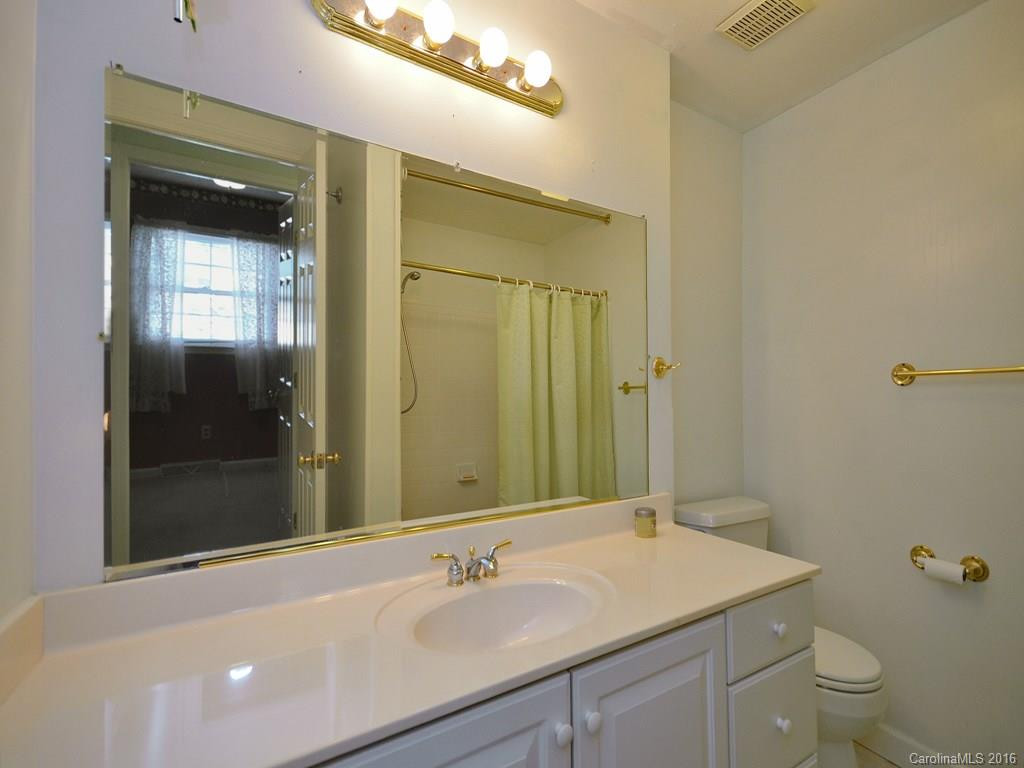 203 St Johns Street - Photo 11
